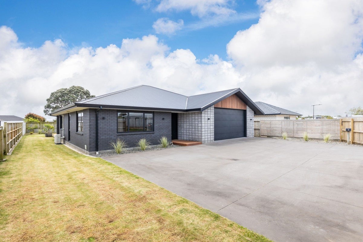 3 Customhouse Street, Bell Block, New Plymouth - Carousel 1