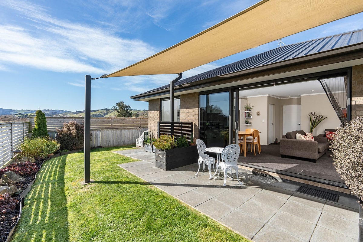 20 Elizabeth Avenue, East Taieri, Mosgiel - Carousel 1