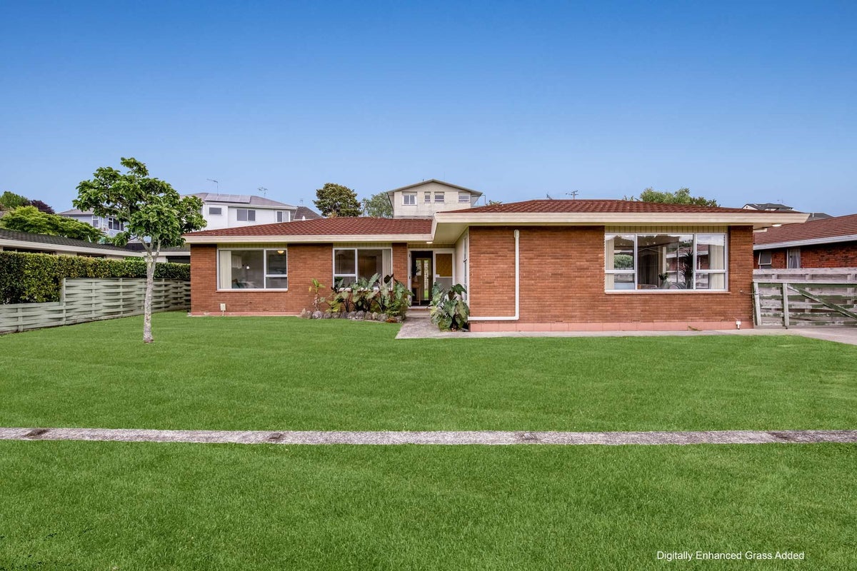 19 Shelley Street, Otumoetai, Tauranga - Carousel 1
