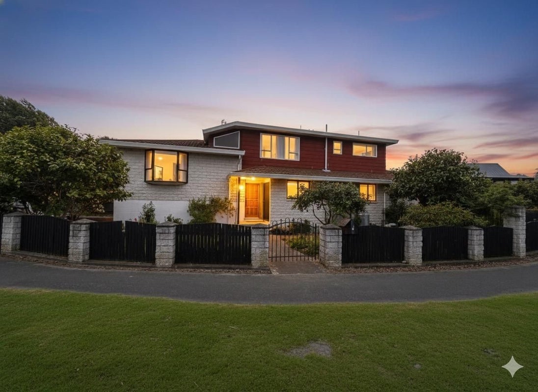 1 Lakewood Drive, Burwood, Christchurch - Carousel 1