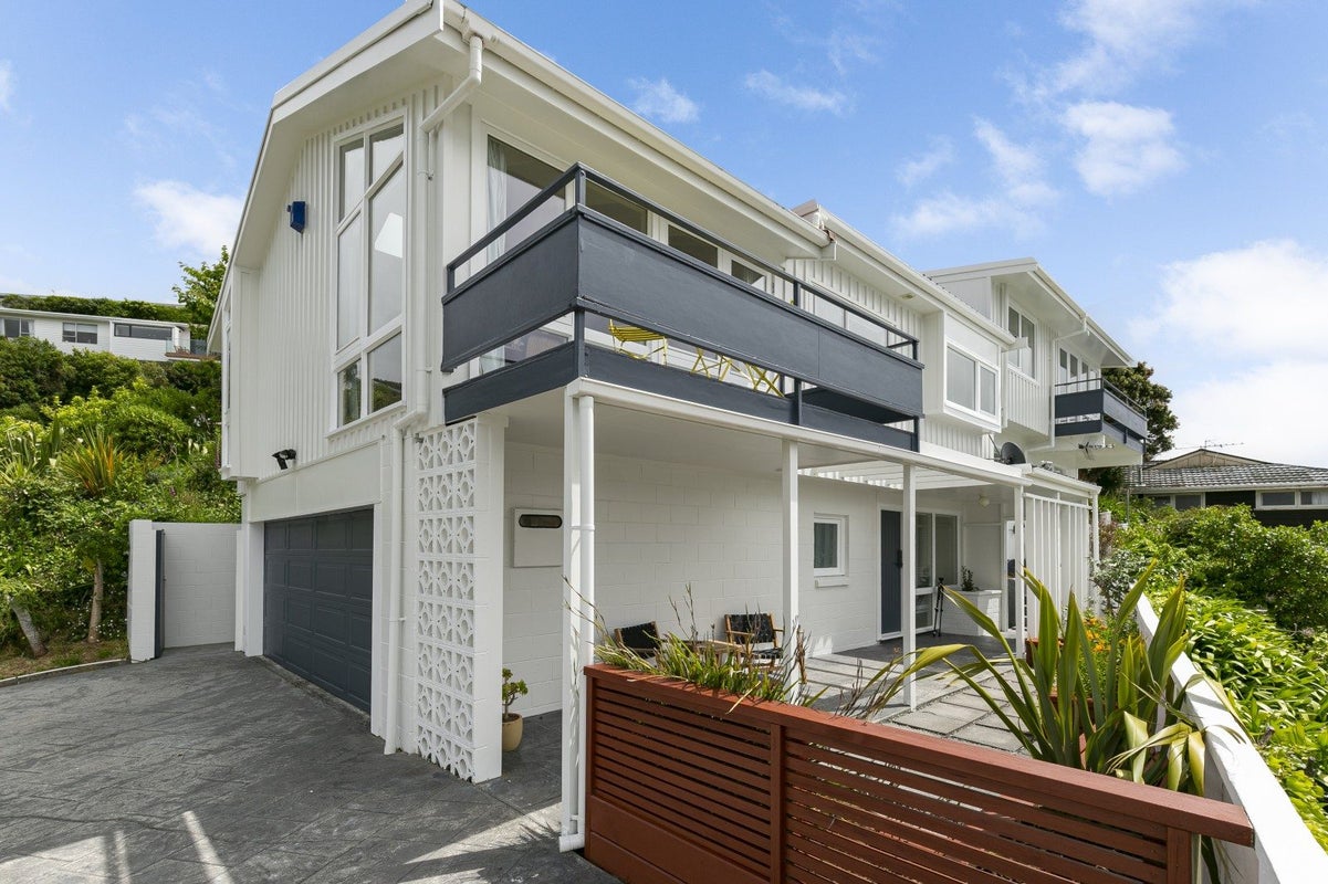 56 Monaghan Avenue, Karori, Wellington - Carousel 1