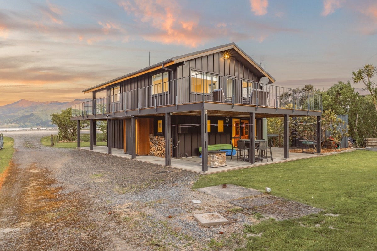816 Wainui Main Road, Wainui, French Farm - Carousel 23