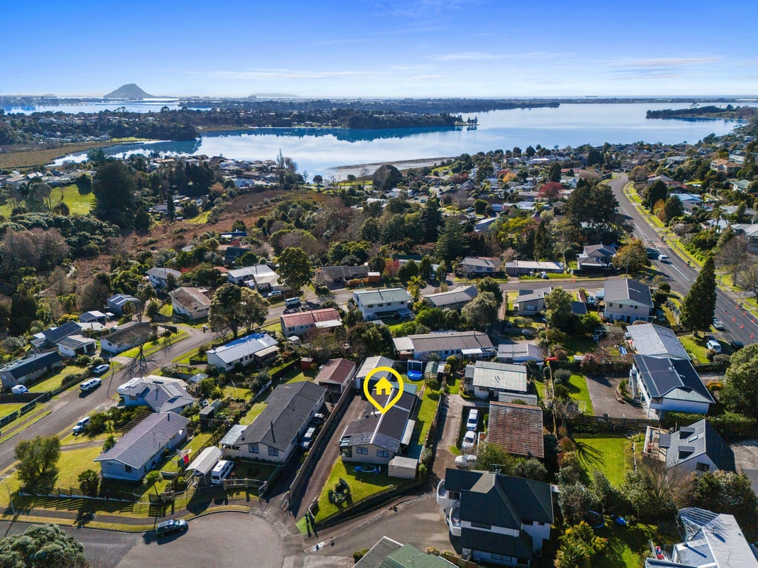5 Ajax Place, Welcome Bay, Tauranga - Carousel 1