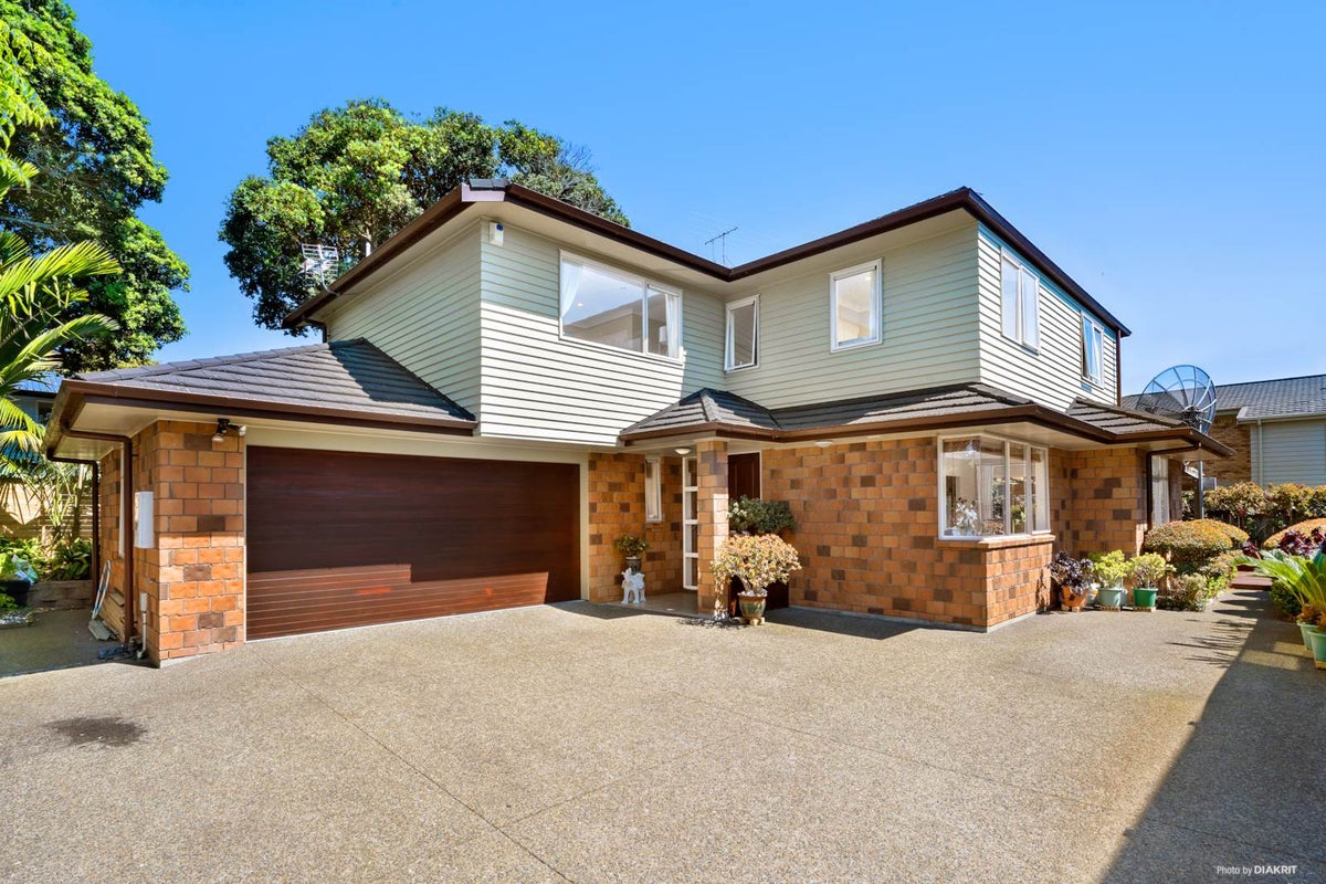 36A McCrystal Avenue, Bucklands Beach, Auckland - Carousel 1