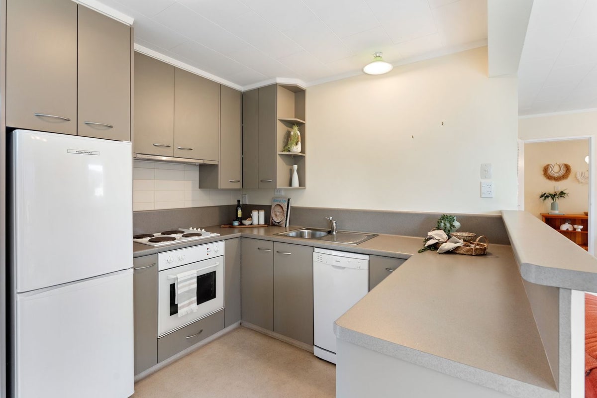 27 Waimea Road, Waikanae Beach, Waikanae - Carousel 2