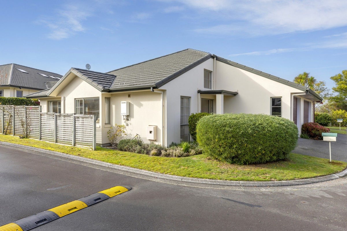 35 Lakeridge Close, Rangatira Park, Taupo - Carousel 1