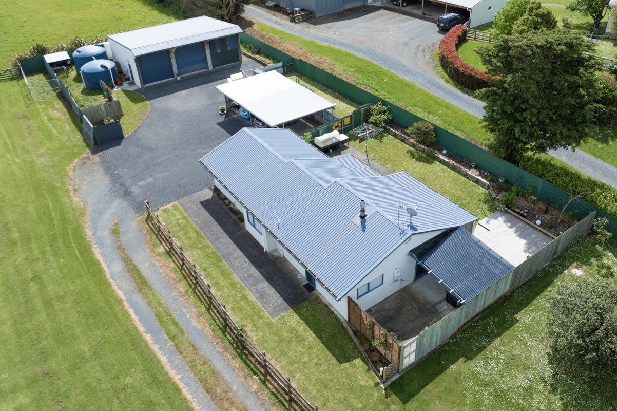 104 Patumahoe Road, Patumahoe, Pukekohe - Carousel 1
