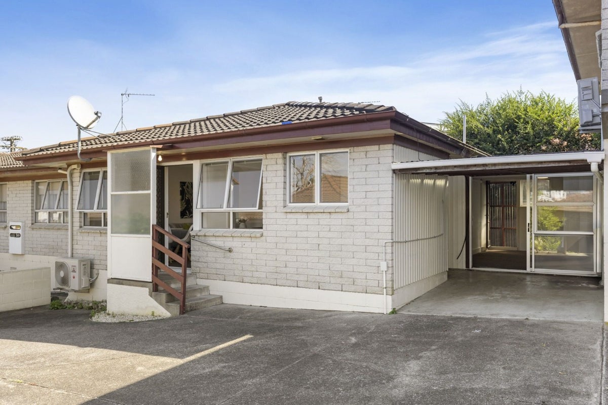 2/6 INGRAM STREET, Papakura, Auckland - Carousel 1