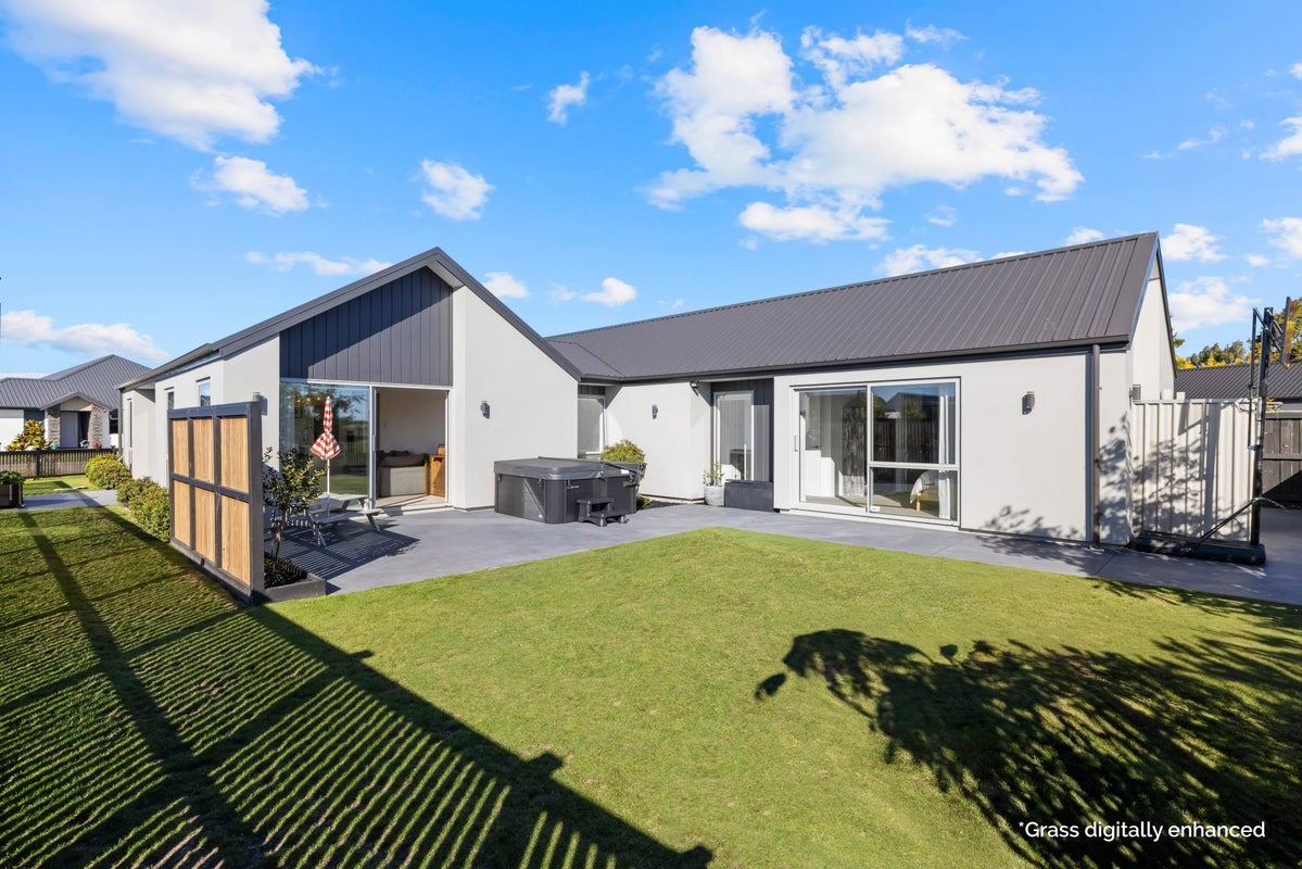 2 Jardine Place, Marshland, Christchurch - Carousel 1