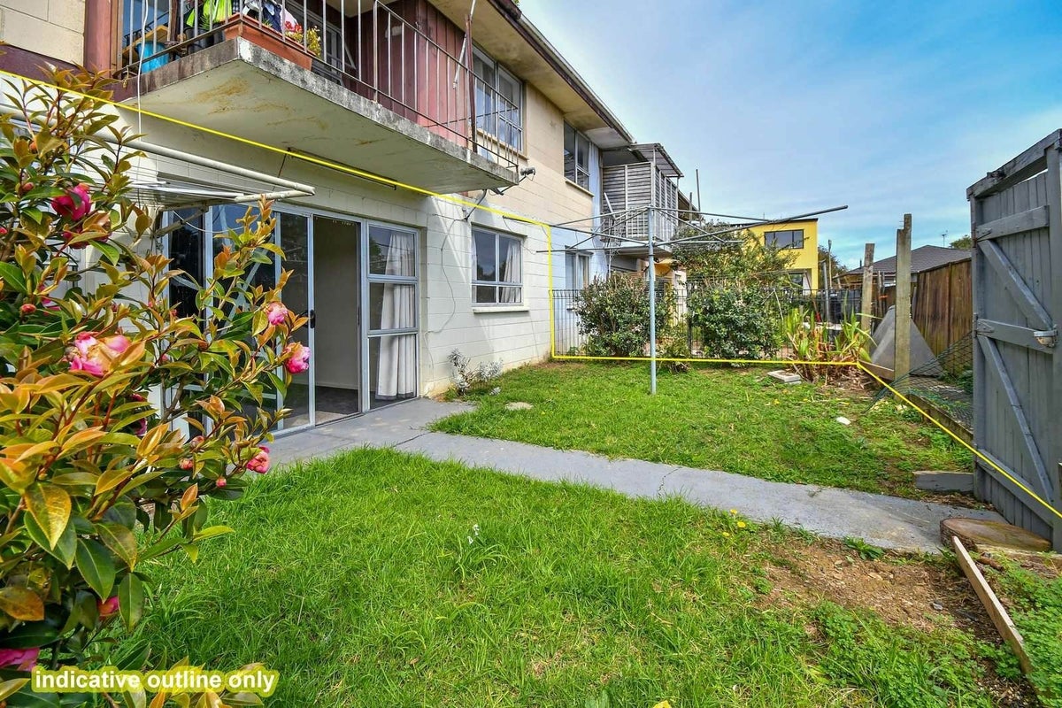8/33 Hutton Street, Otahuhu, Auckland - Carousel 1