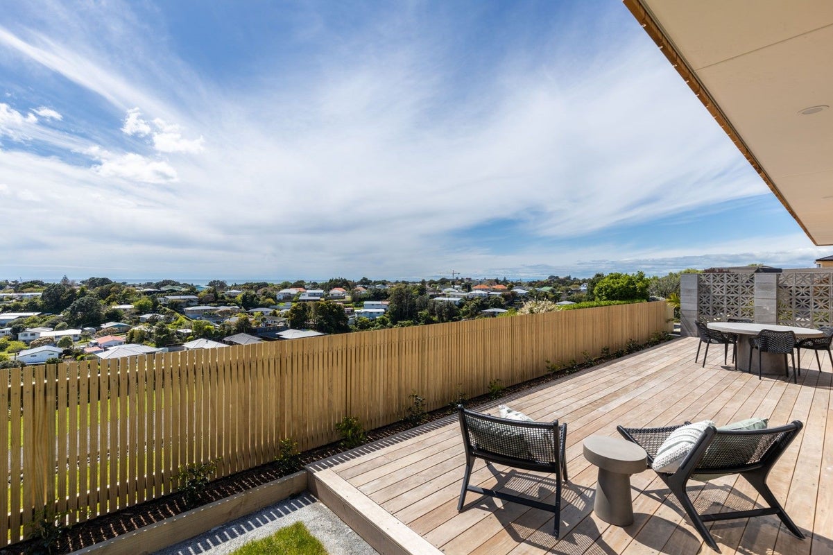 9A Lemont Place, Westown, New Plymouth - Carousel 2
