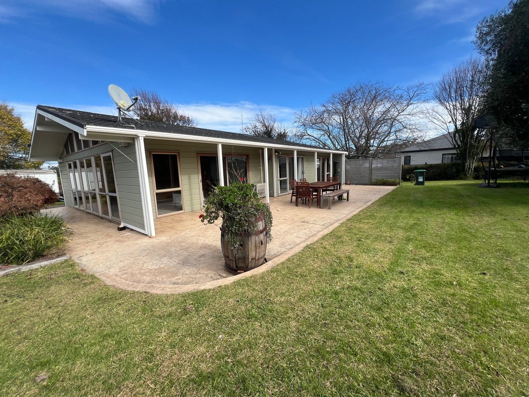 37 Myres Street, Otumoetai, Tauranga - Carousel 1