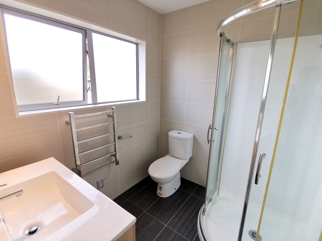 22 Namsan Close, Fairview Heights, Auckland - Carousel 5