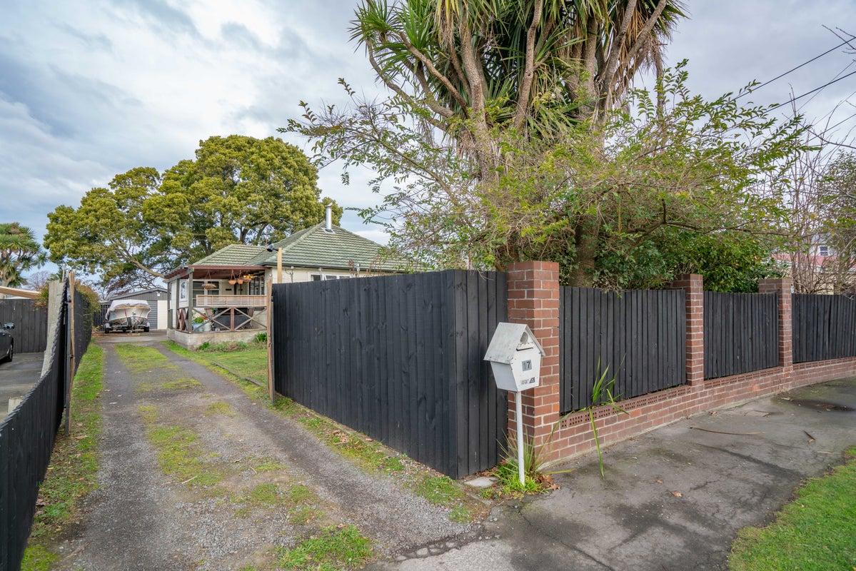 17 Riselaw Street, Mairehau, Christchurch - Carousel 18