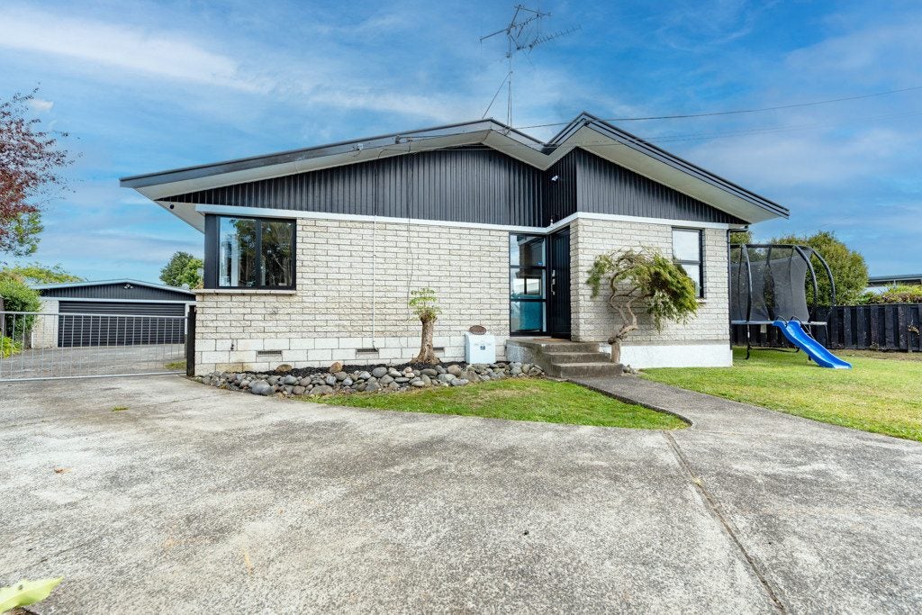 51 Mears Road, St Andrews, Hamilton - Carousel 1
