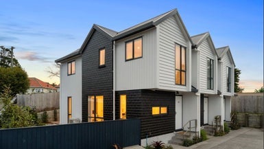 4/3 Arlington Street, Waterview, Auckland - Carousel 1