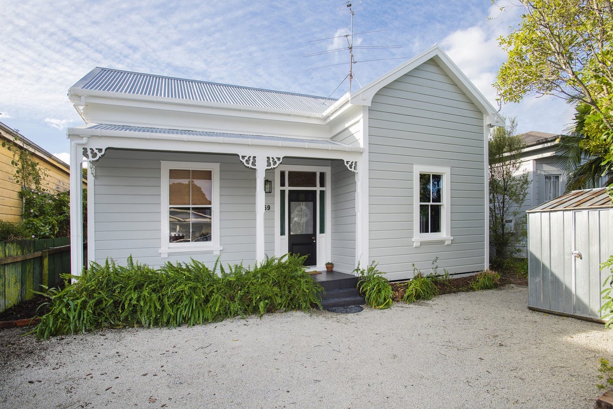 469 Palmerston Road, Te Hapara, Gisborne - Carousel 1