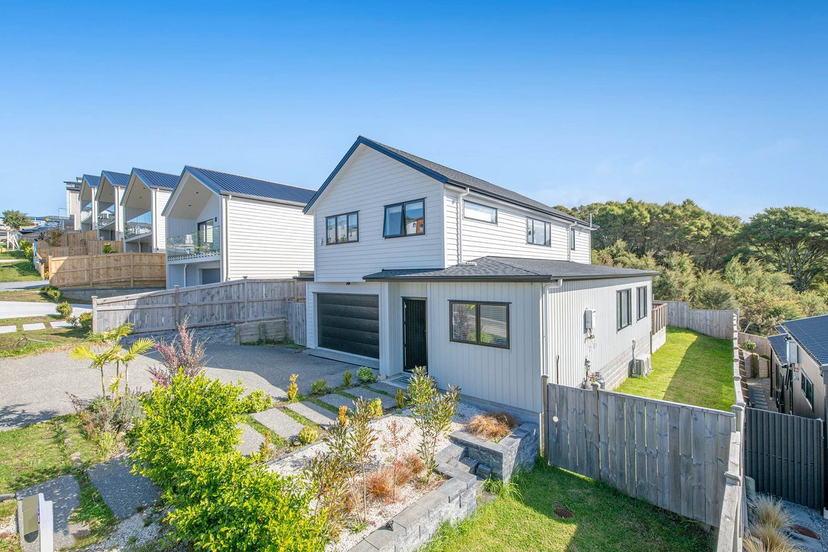 43 Pacific Heights Road, Orewa, Orewa - Carousel 1