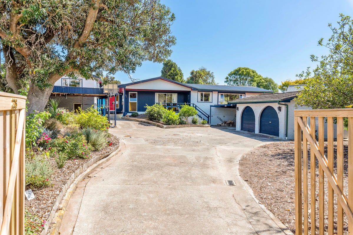 225 Matai Road, Raumati Beach, Paraparaumu - Carousel 1