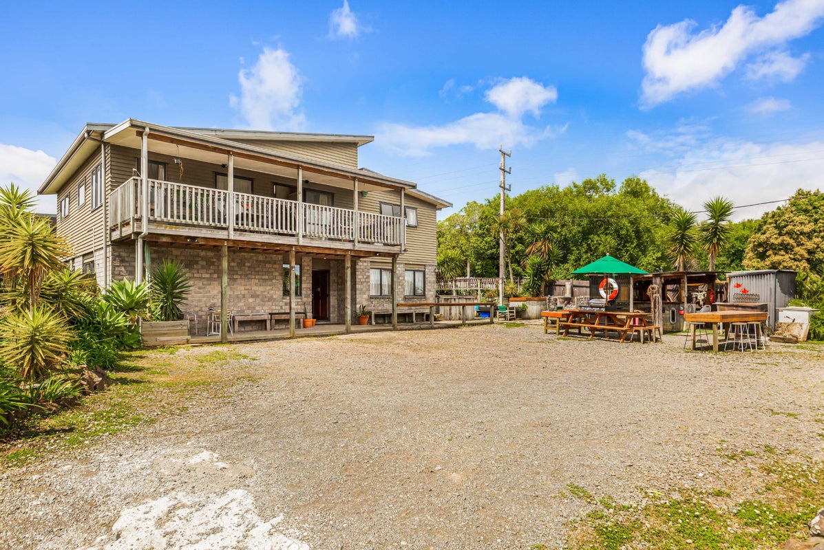 344 West Coast Road, Glen Eden, Auckland - Carousel 16