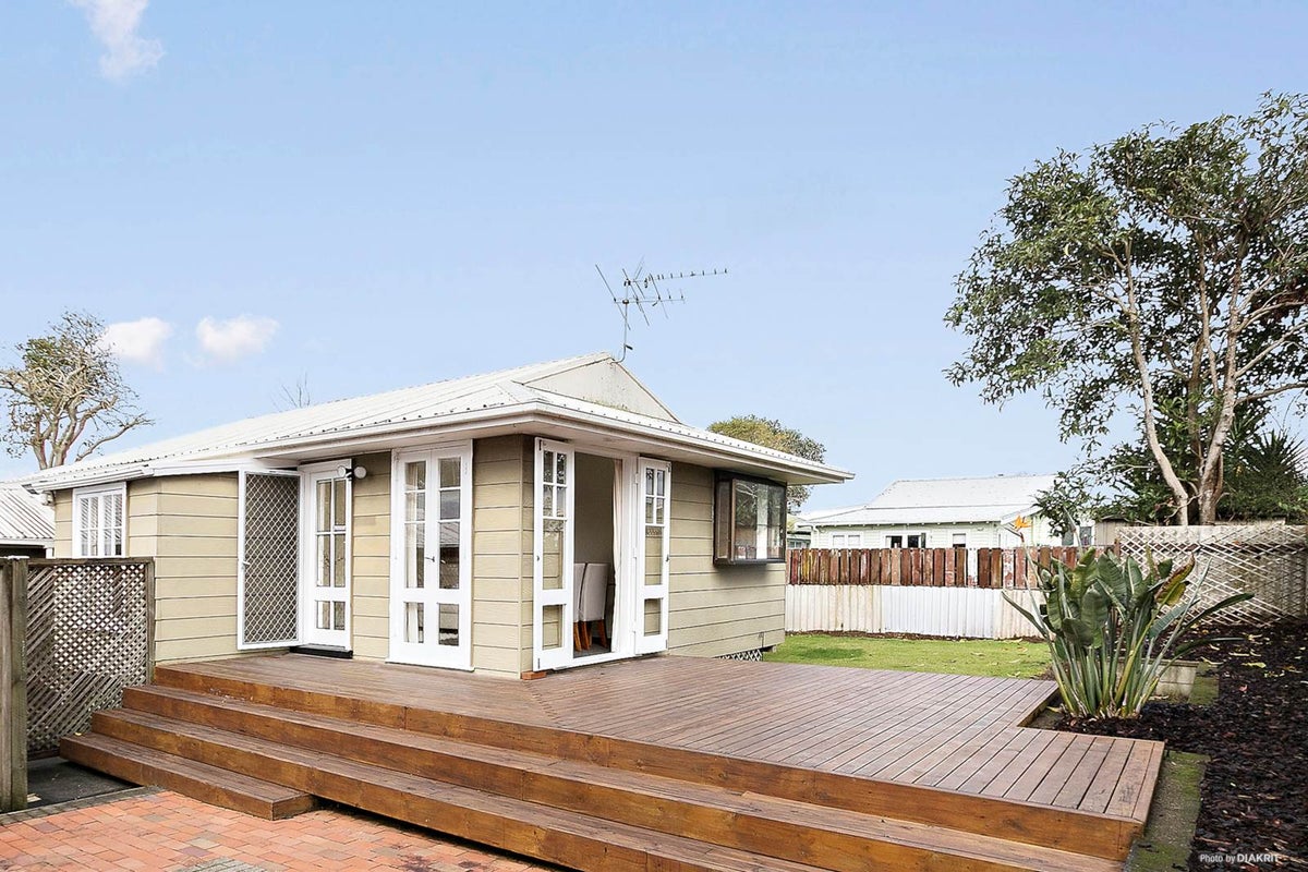 32A Hollywood Avenue, Epsom, Auckland - Carousel 15