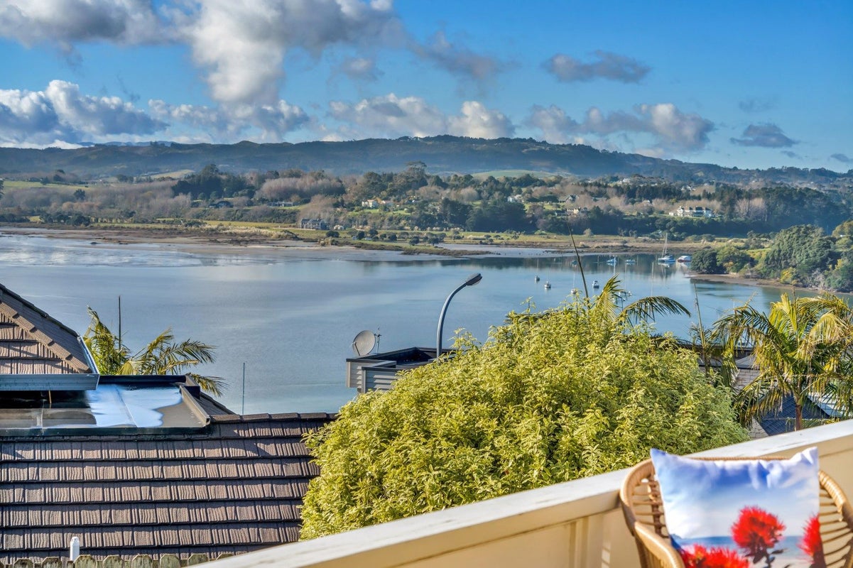 23 Callender Place, Shelly Park, Auckland - Carousel 27