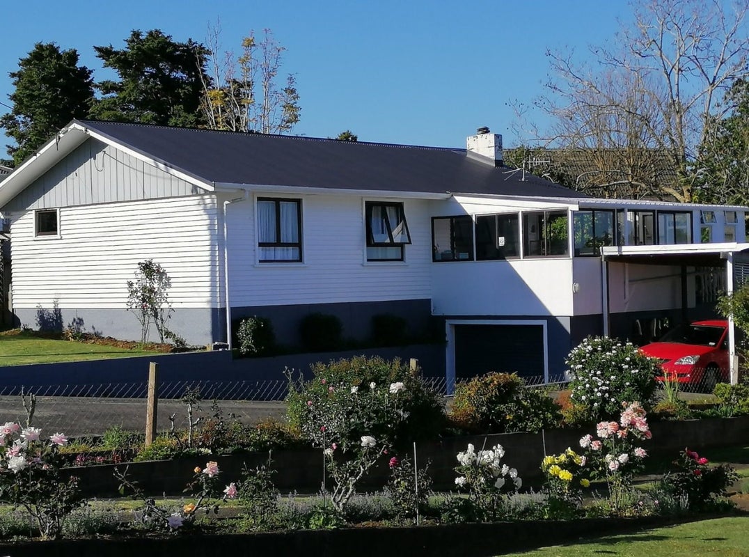 5 Sussex Place, Kamo, Whangarei - Carousel 1