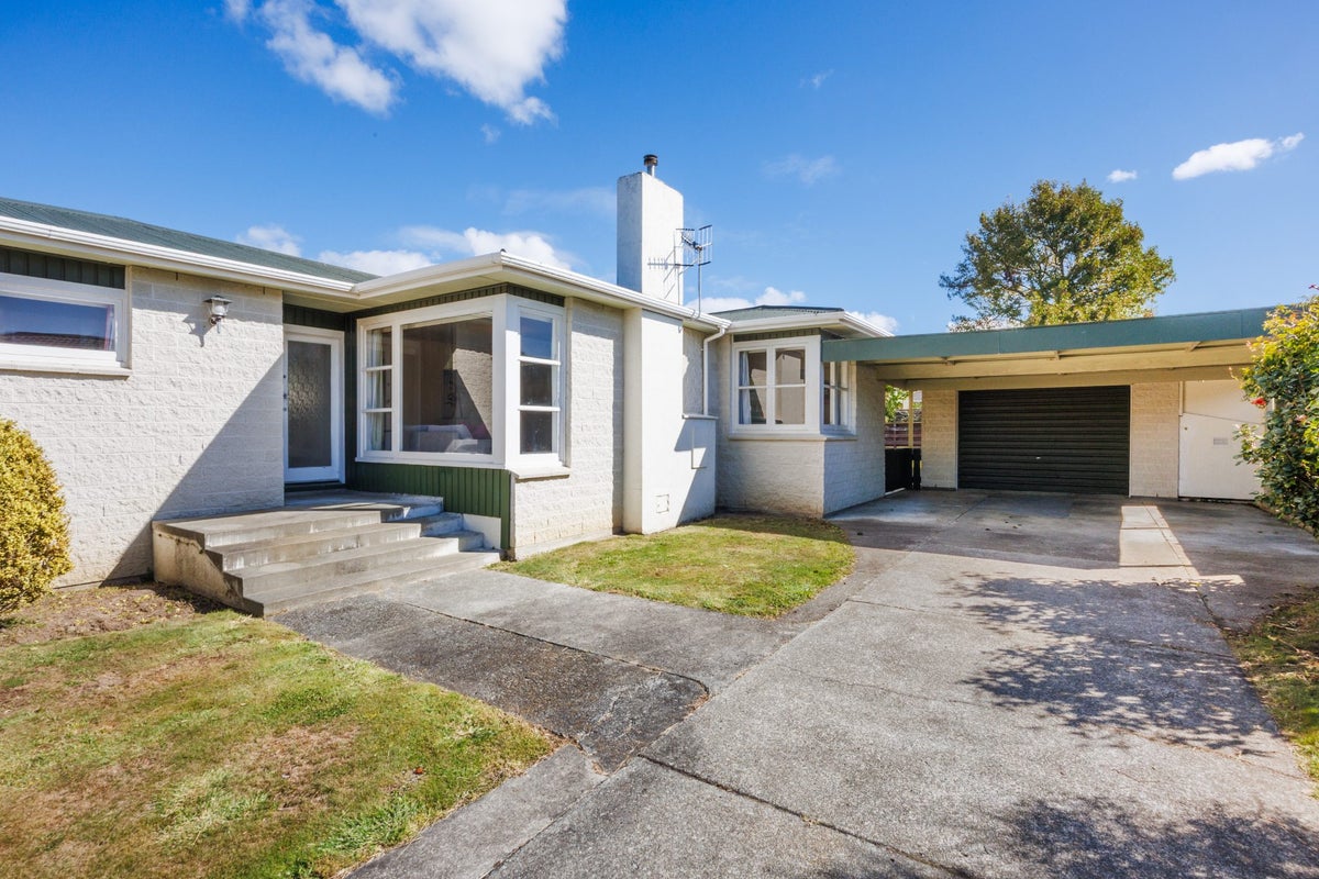 14 Hampden Street, Awapuni, Palmerston North - Carousel 18
