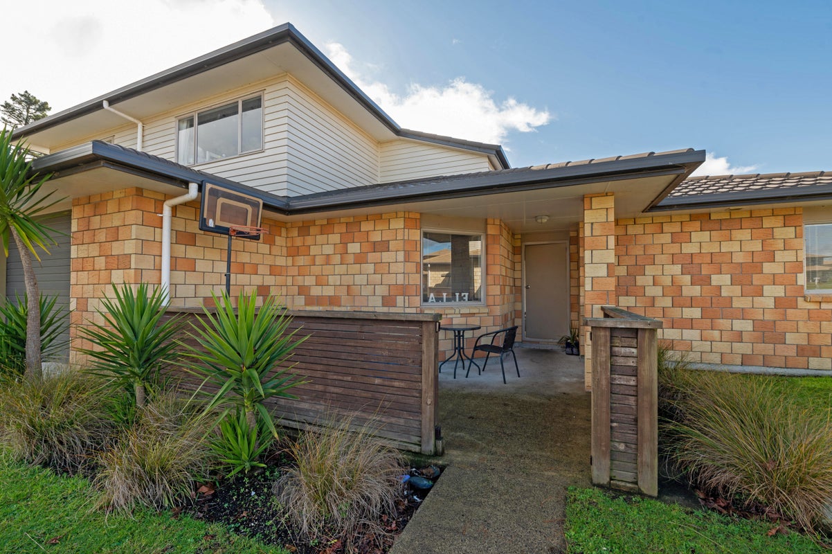 7/64 Kawaha Point Road, Kawaha Point, Rotorua - Carousel 1