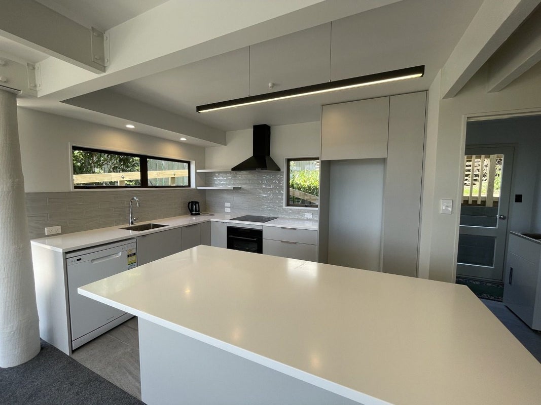 32B Bayly Road, Moturoa, New Plymouth - Carousel 2