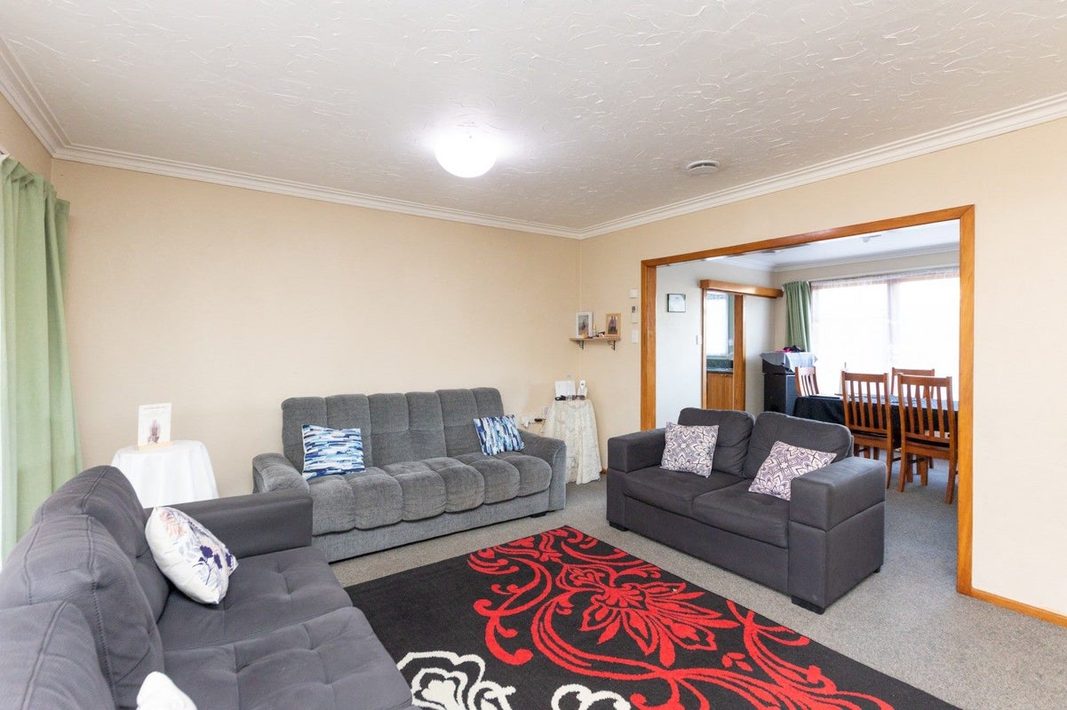 879 Main Street, Roslyn, Palmerston North - Carousel 1