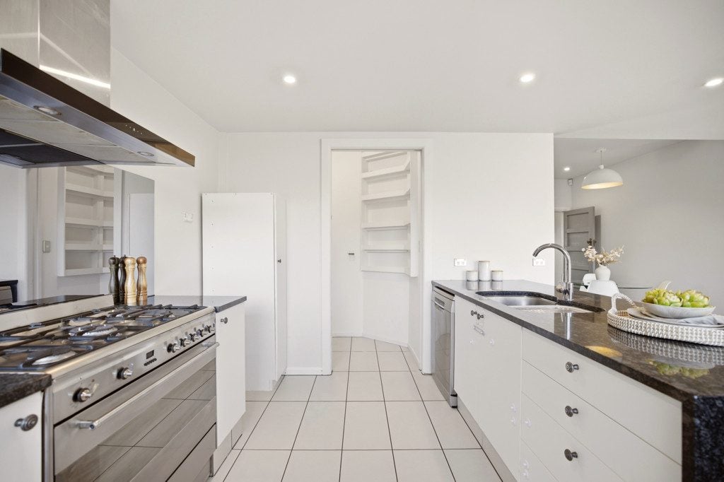13 Spring Grove Street, Spreydon, Christchurch - Carousel 2