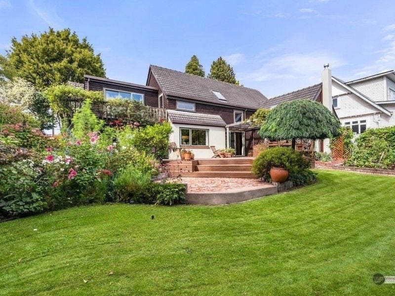 131 Kings Crescent, Hutt Central, Lower Hutt - Carousel 1