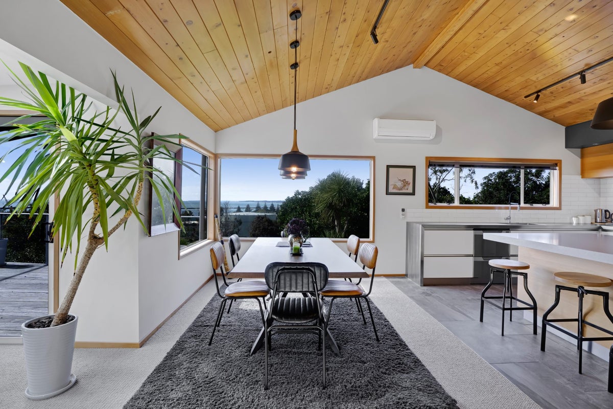 30 Ngamotu Road, Moturoa, New Plymouth - Carousel 2