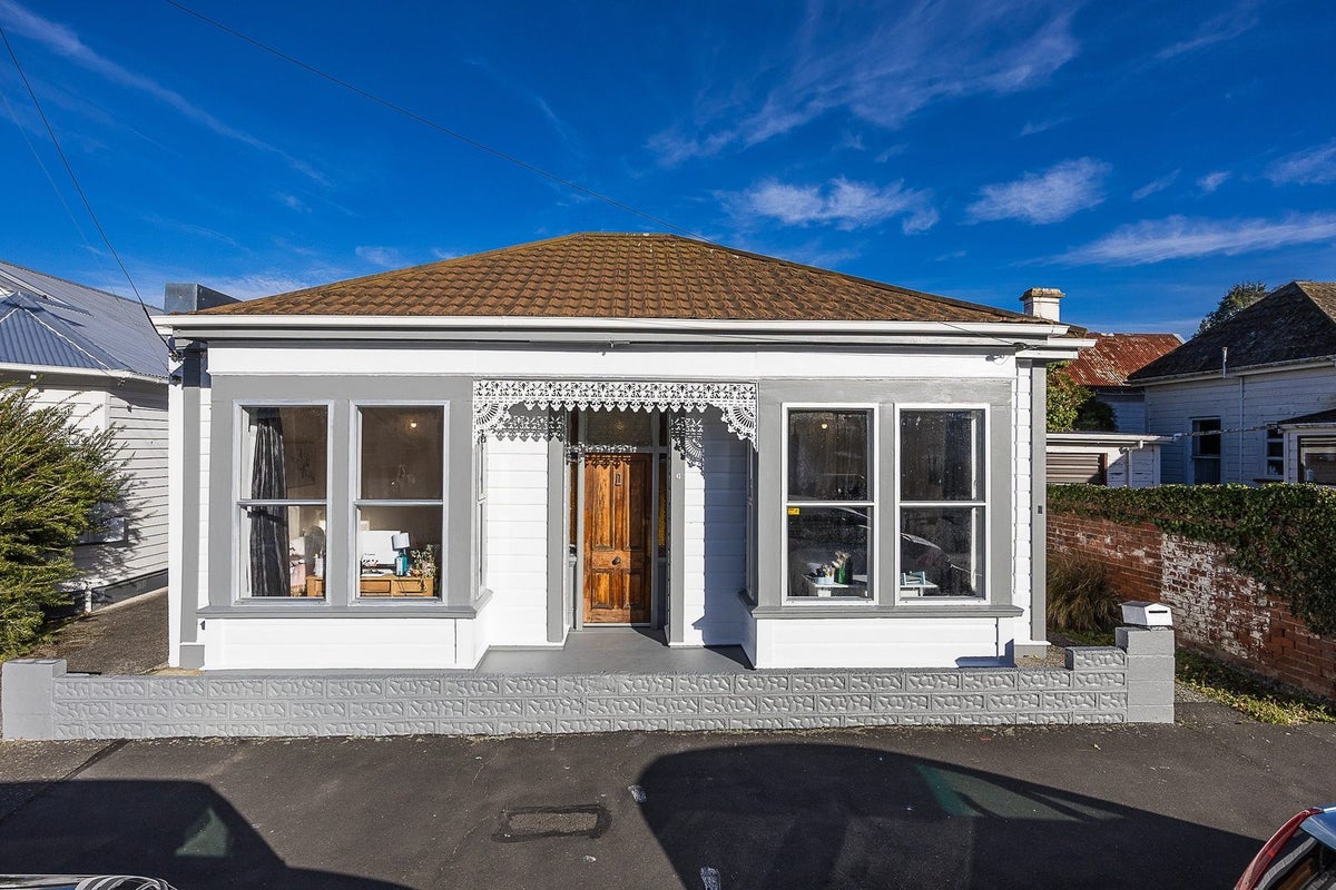 6 Chambers Street, North East Valley, Dunedin - Carousel 1