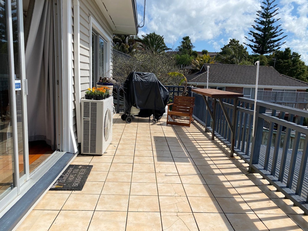 115 Glengarry Road, Glen Eden, Auckland - Carousel 1