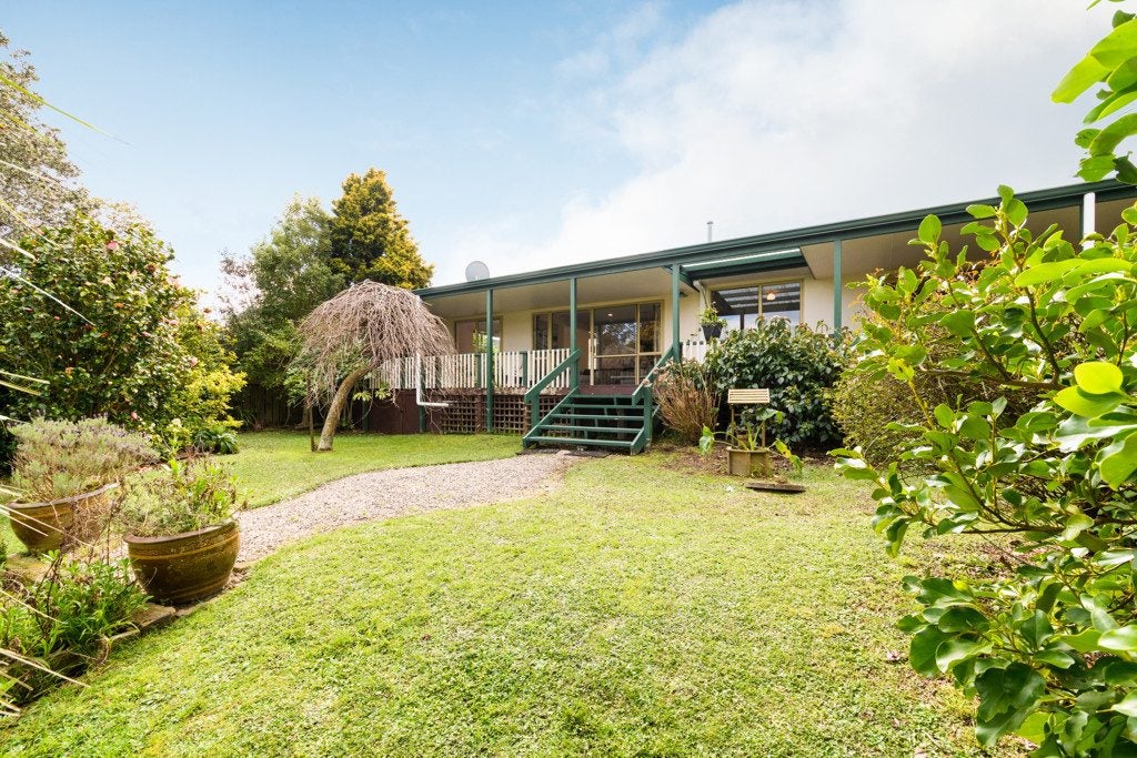 68 Pacific Drive, Fitzherbert, Palmerston North - Carousel 21