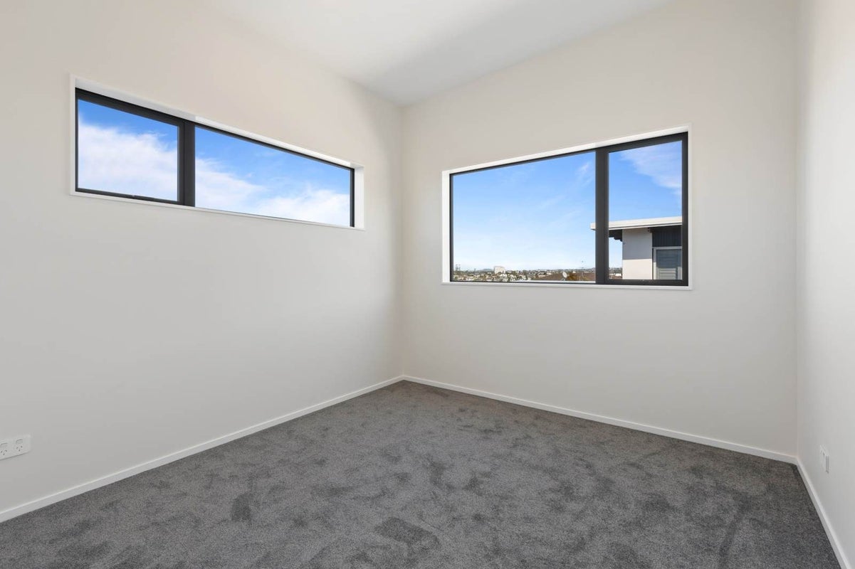 4D Rahopara Street, Castor Bay, Auckland - Carousel 11