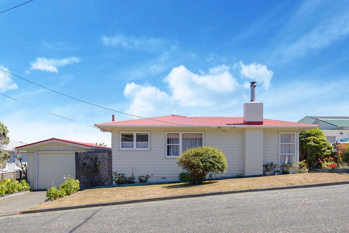 19 Griffiths Grove, Newlands, Wellington - Carousel 20