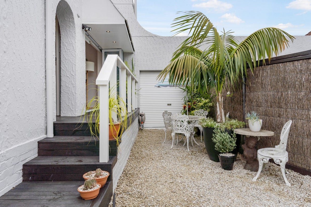 4/15 Tagalad Road, Mission Bay, Auckland - Carousel 2