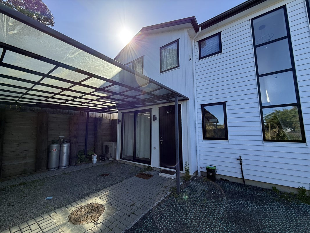 17B Oriana Avenue, Lynfield, Auckland - Carousel 1