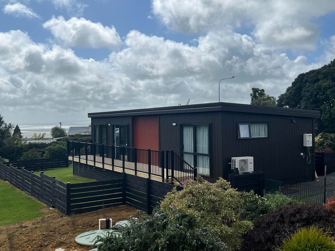 7 Allan Road, Waiuku - Carousel 1