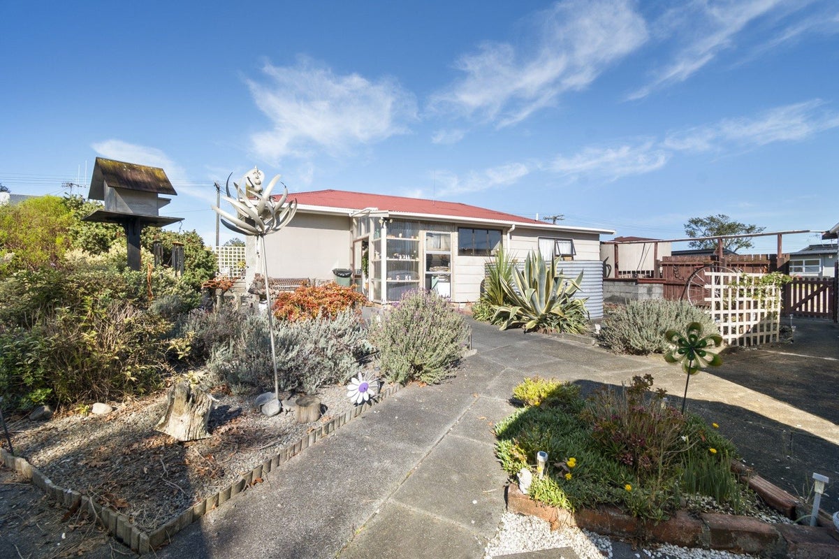 6 Milne Street, Sanson, Sanson - Carousel 1