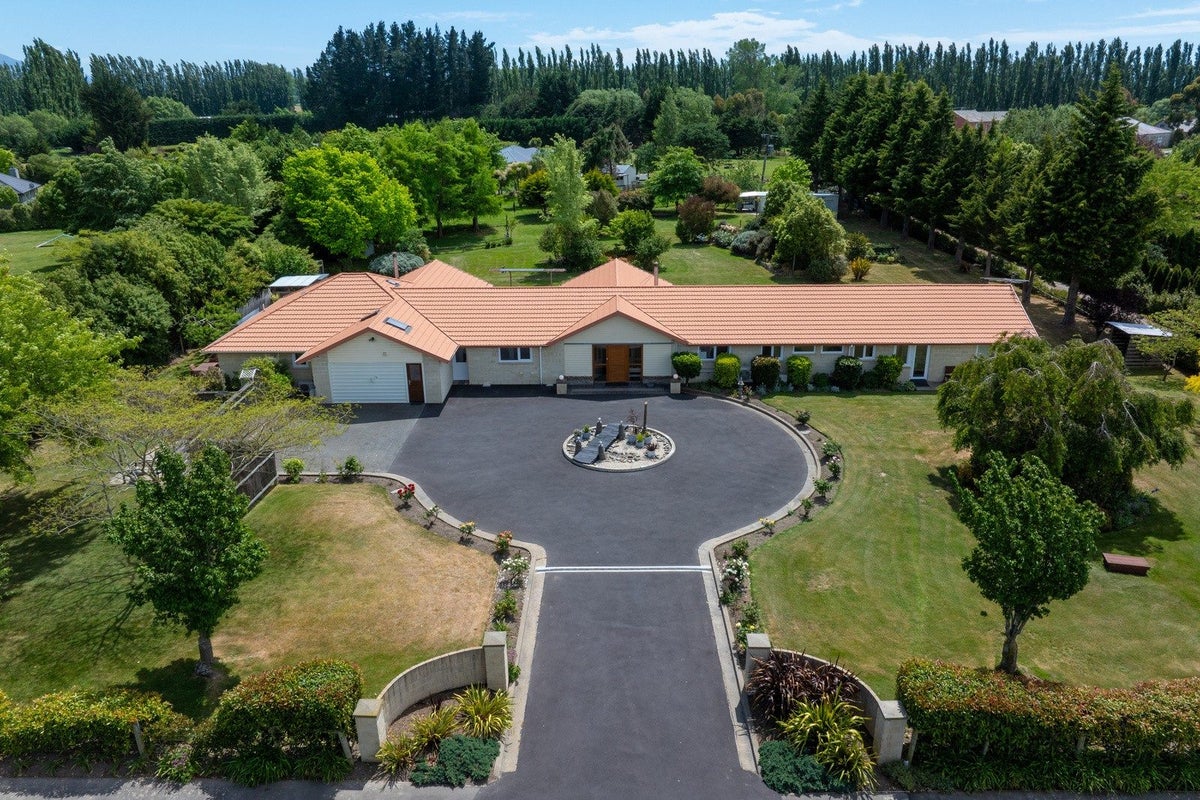 16 Macdonalds Lane, Waikuku, Rangiora - Carousel 50