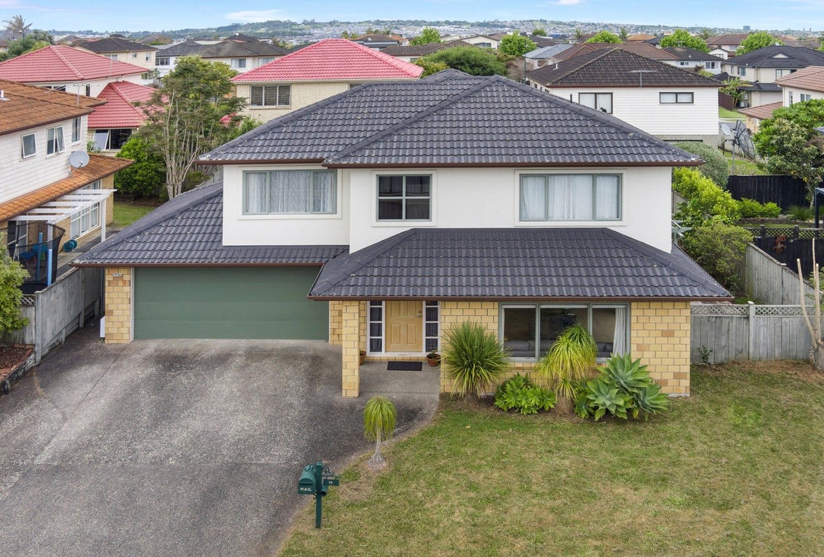 11 Coachman Drive, Flat Bush, Auckland - Carousel 2