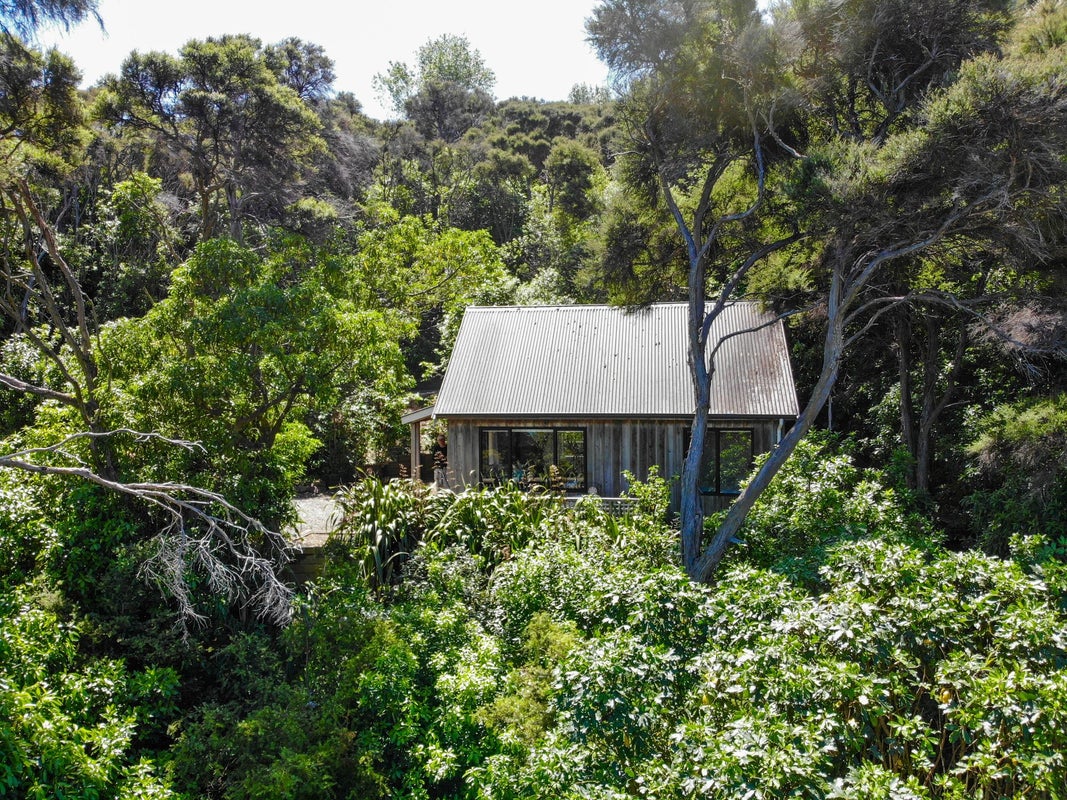6888I Christchurch Akaroa Road, Takamatua, Takamatua - Carousel 1