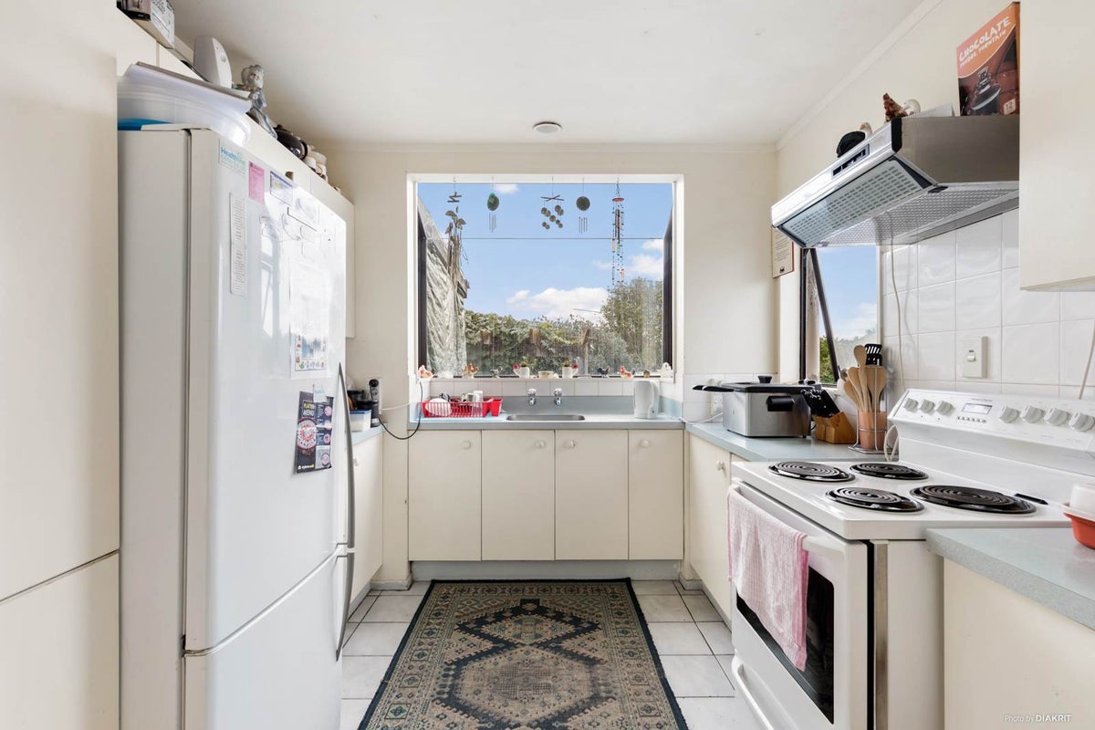80 Shifnal Drive, Randwick Park, Auckland - Carousel 2