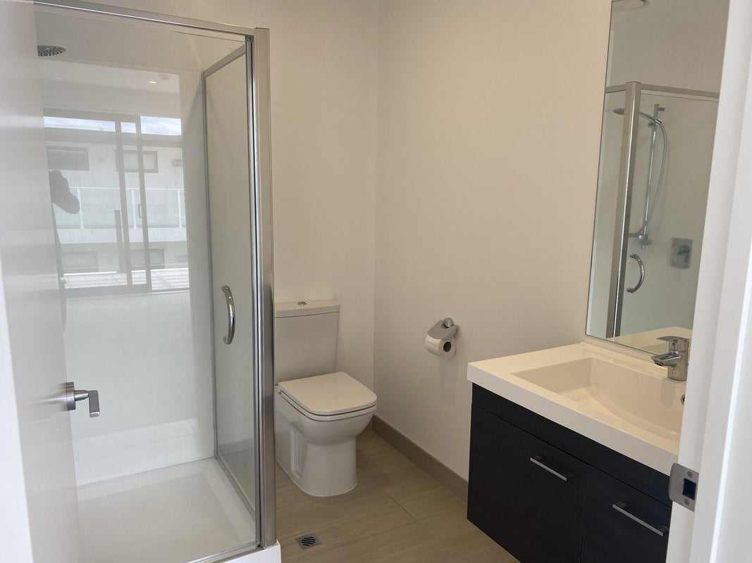 8 Thompson Park Road, Mount Wellington, Auckland - Carousel 2