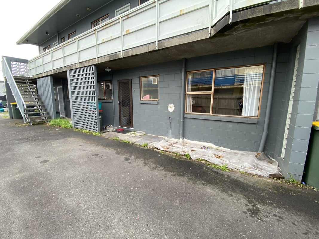 2/14 Coates Street, Hamilton East, Hamilton - Carousel 1