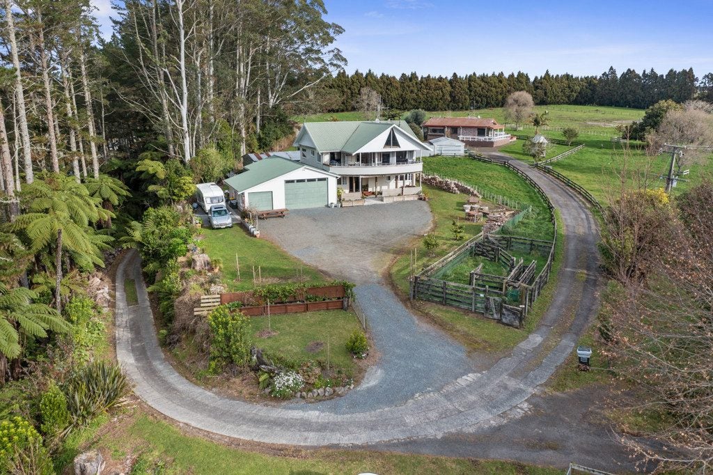 1226A Pyes Pa Road, Pyes Pa, Tauranga - Carousel 1